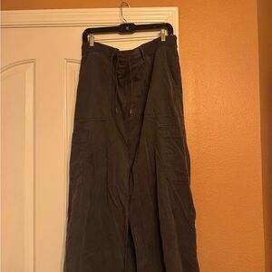American Eagle Outfitters Women's Dark Gray Cargo Skirt